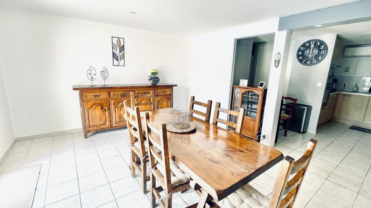 Вилла Chez Eric Et Marine Robion en Luberon Экстерьер фото
