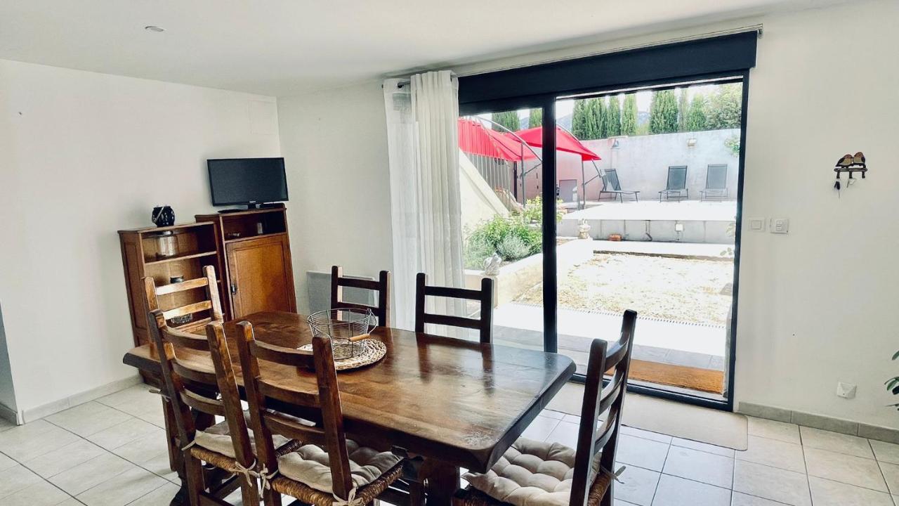 Вилла Chez Eric Et Marine Robion en Luberon Экстерьер фото