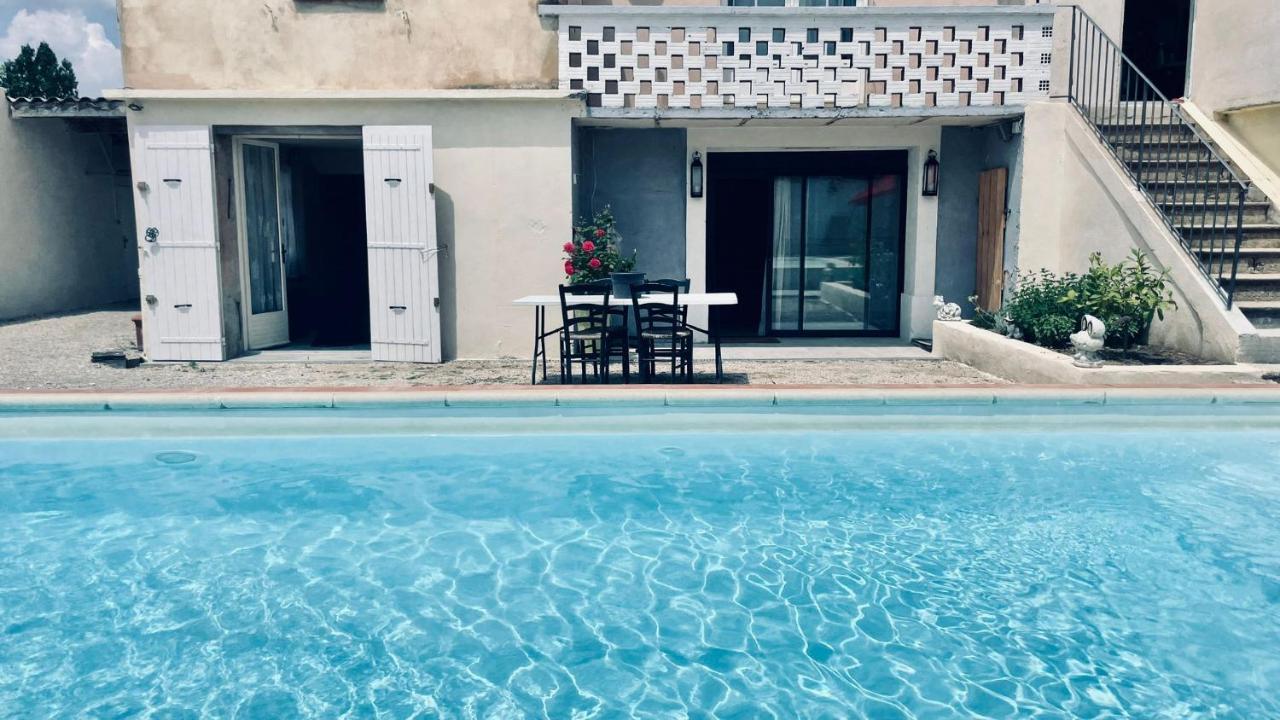 Вилла Chez Eric Et Marine Robion en Luberon Экстерьер фото