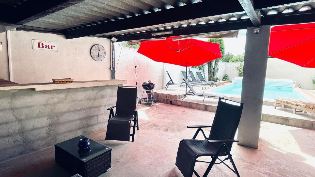 Вилла Chez Eric Et Marine Robion en Luberon Экстерьер фото
